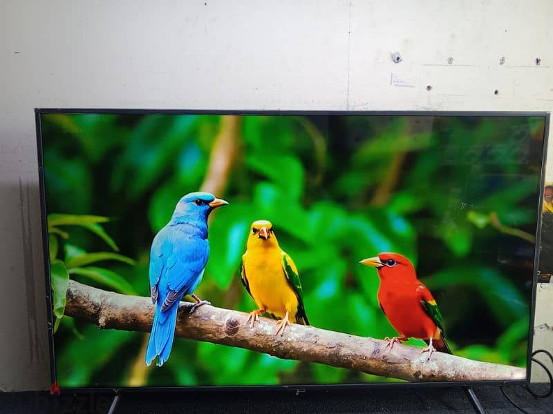 samung 4k smart tv   good  working good loucking 2