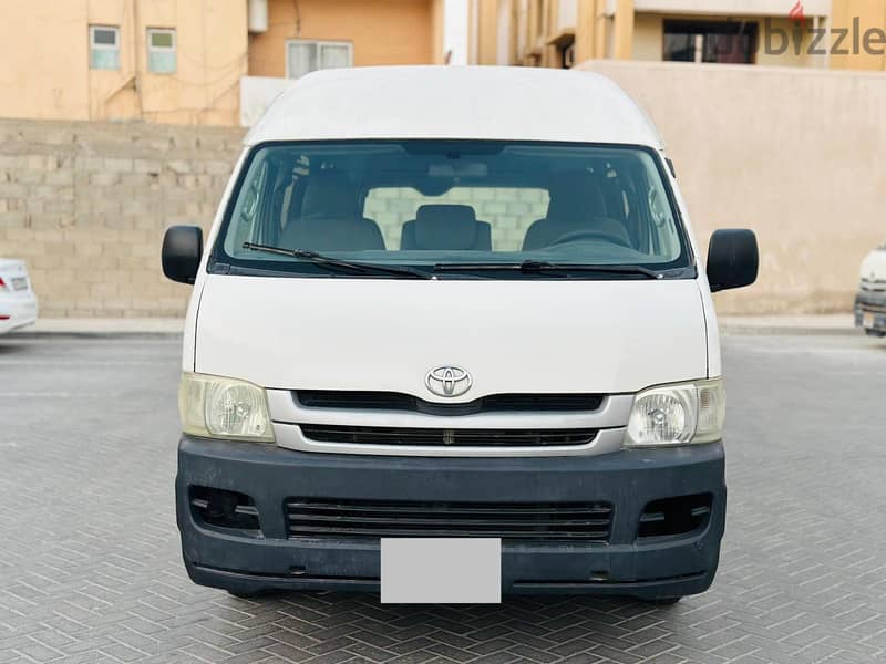 TOYOTA HIACE HIGHOOF 2010 MODEL  WELL MAINTAINED VEHICLE 3