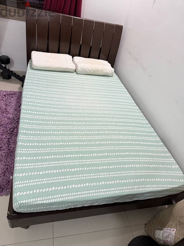 bed set, chest drawer, elliptical for sale 1