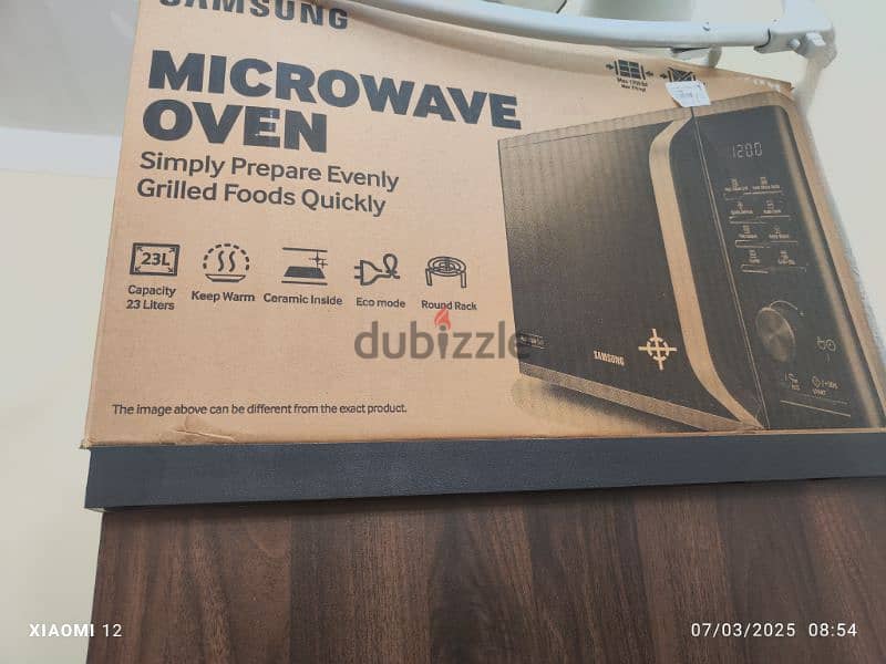 microwave in very good condition 1