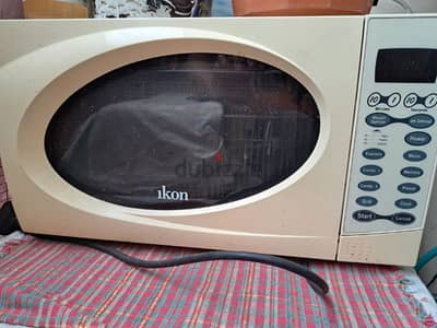 microwave oven is in good condition