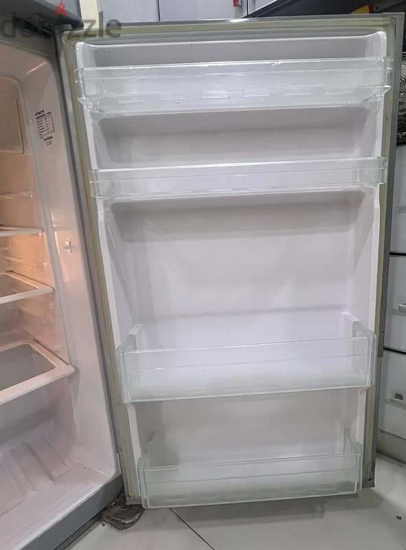 Hitachi Refrigerator and Freezer - 360L - Perfect Condition 4