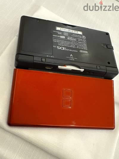 nintendo Dslite Crimson black 8gb with original R4 50 gamss