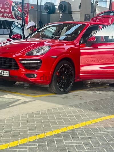 Porsche Cayenne GTS 2014