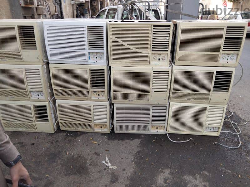 window AC for sale good condition good working with fixing 2