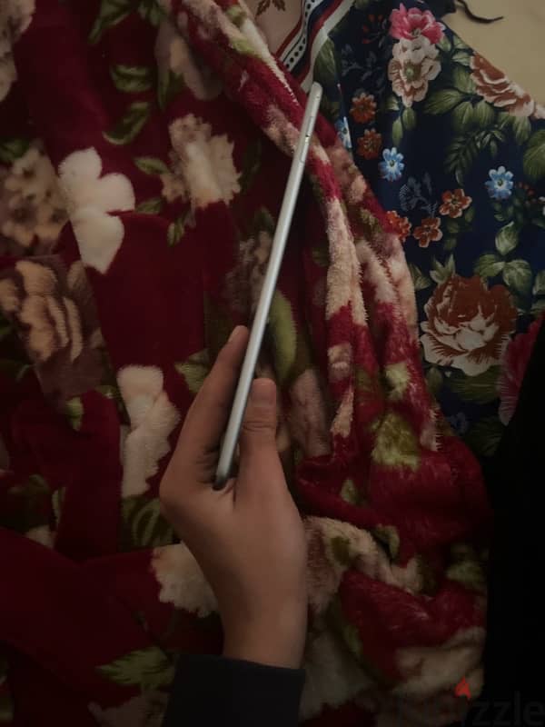 MINT CONDITION IPAD MINI 4 128 1