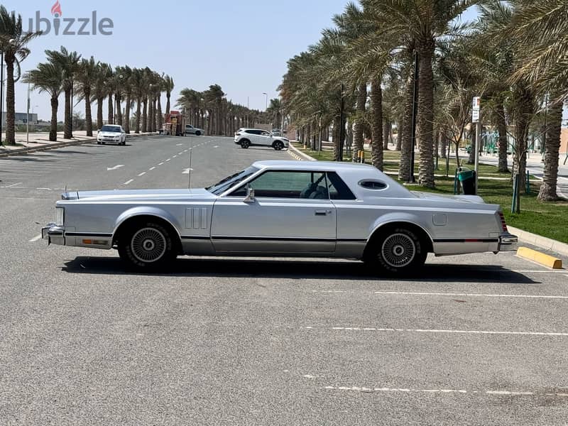 Lincoln Continental 1978 silver 2