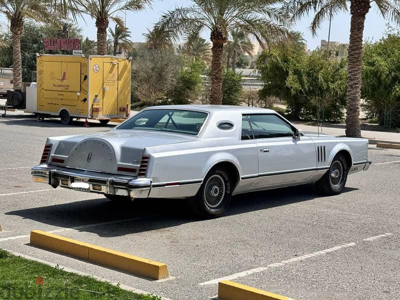 Lincoln Continental 1978 silver 5