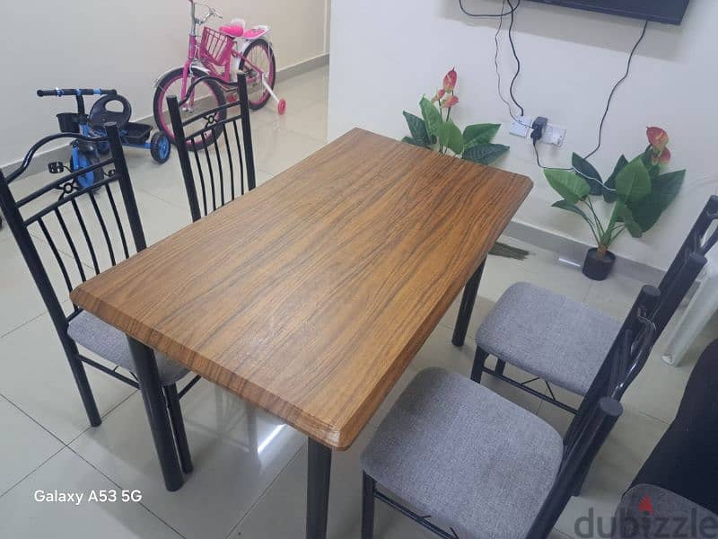 Dining table with 4 chairs 1