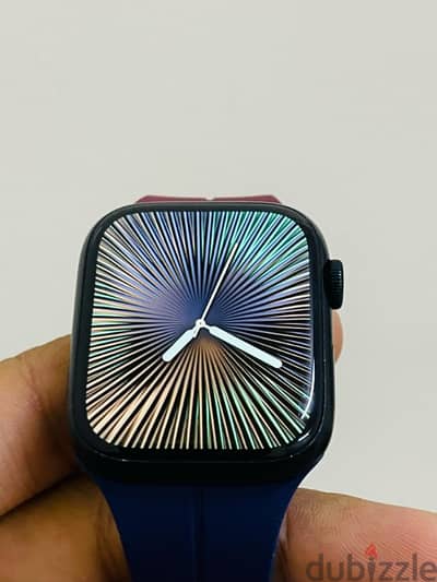 Apple Watch Series 8 (45mm) - Cellular + GPS.