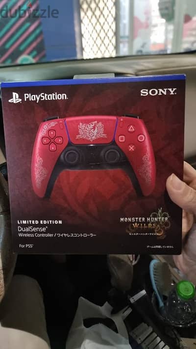 Monster Hunter Wild ps5 limited edition controller