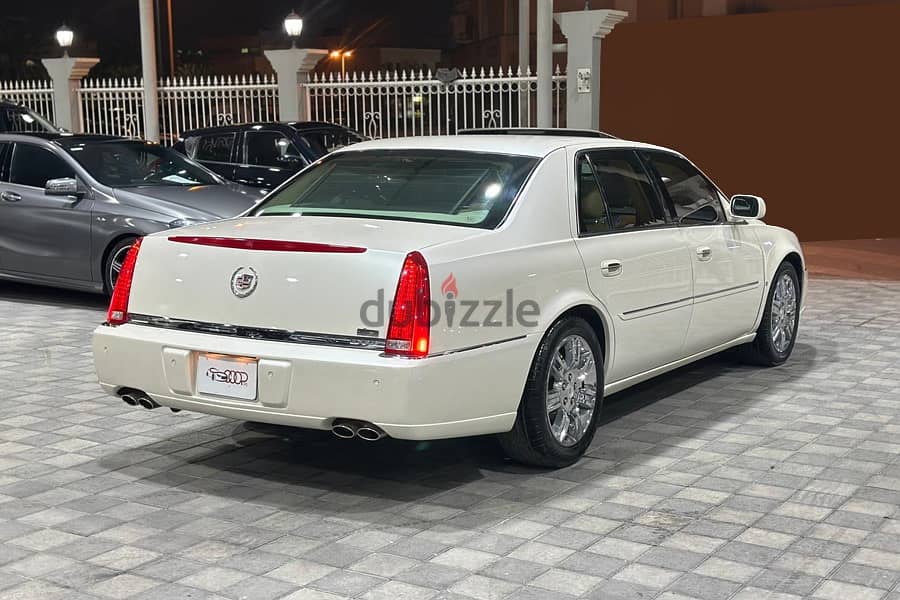 Cadillac DTS 2007 v8 9