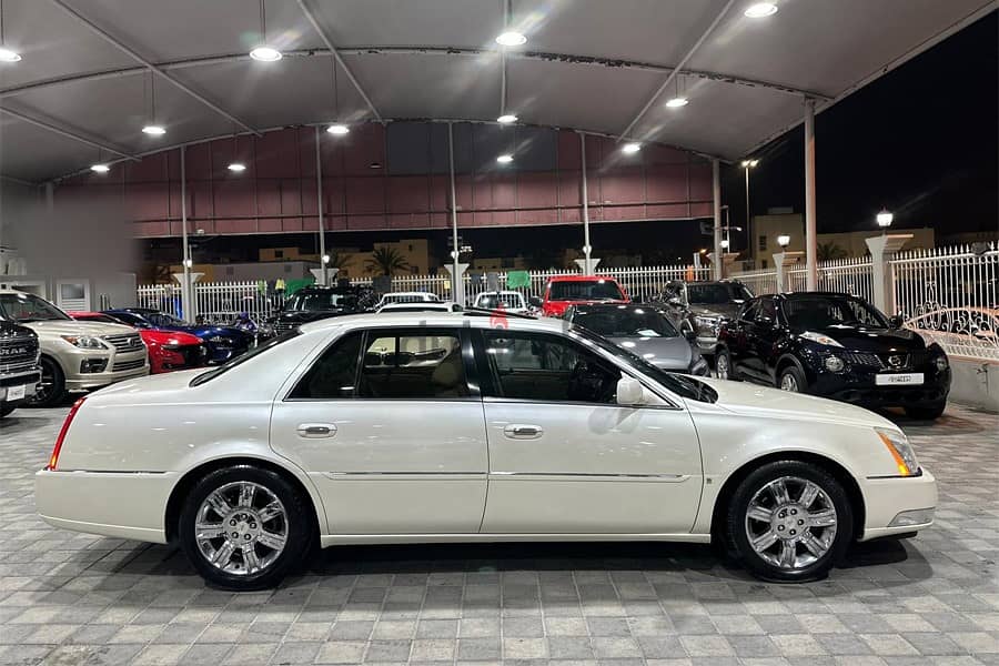 Cadillac DTS 2007 v8 12