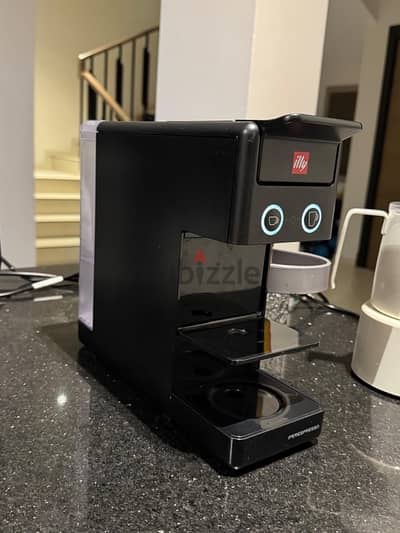 For sale illy y3.3 espresso machine maker made in italy