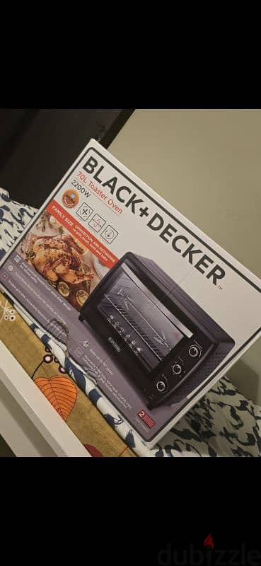 BLACK+DECKER 70L TOASTER OVEN 1