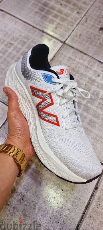 New Balance 880