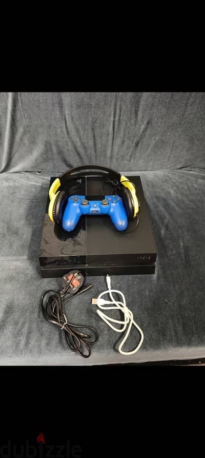 Ps4 excellent condition للبيع بلايستيشن 4 بحالة ممتازة