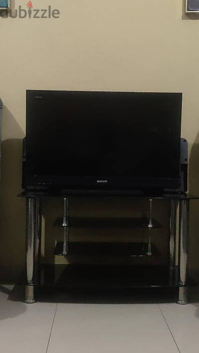 Sony Bravia LCD TV 32" With Wall Mount