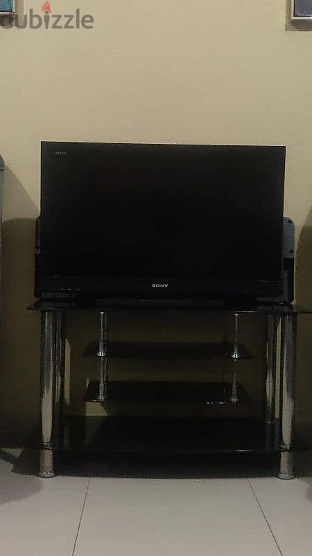 Sony Bravia LCD TV 32" With Wall Mount 0