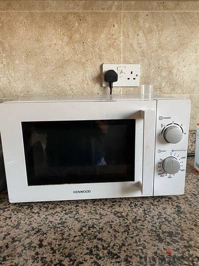 Good condition microwave oven