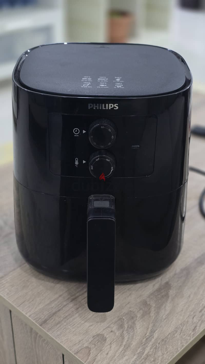 Philips Essential Air Fryer Black - HD9200 2