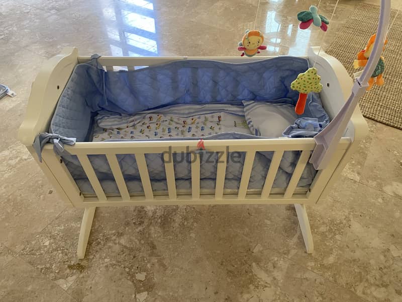 Giggles Baby Crib 1