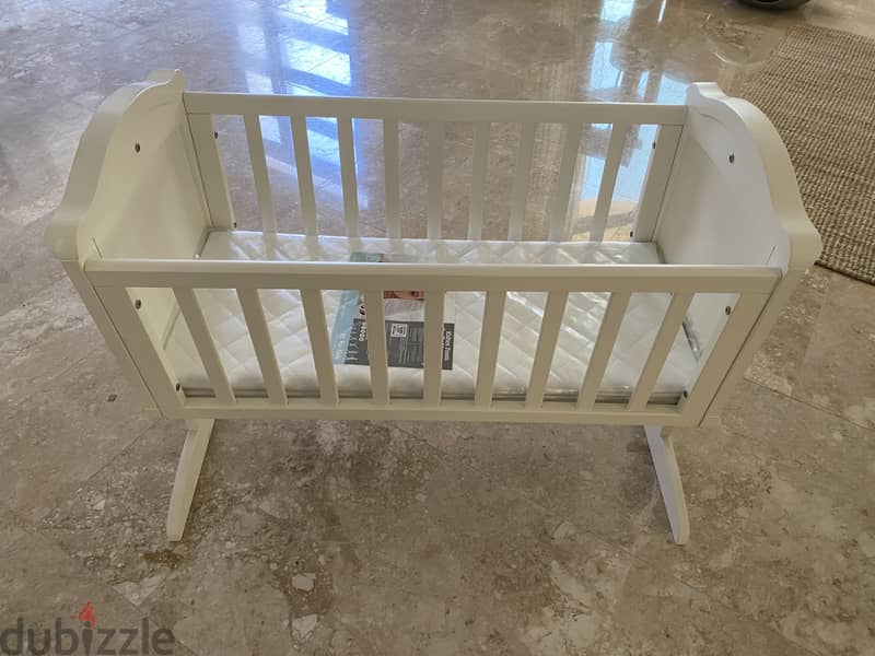 Giggles Baby Crib 3