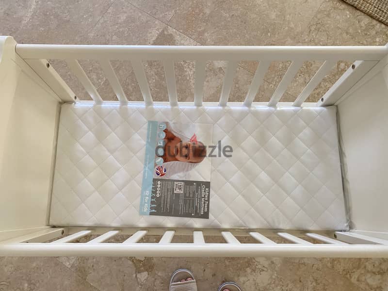 Giggles Baby Crib 4