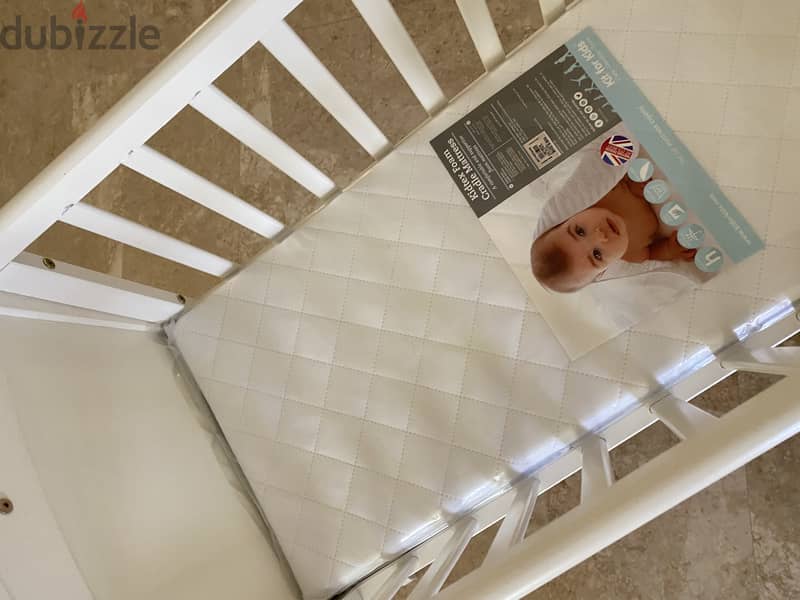 Giggles Baby Crib 7