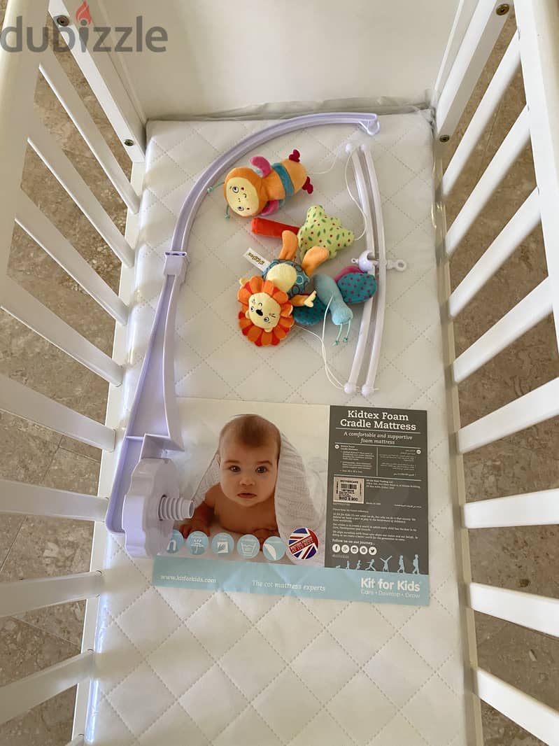 Giggles Baby Crib 10