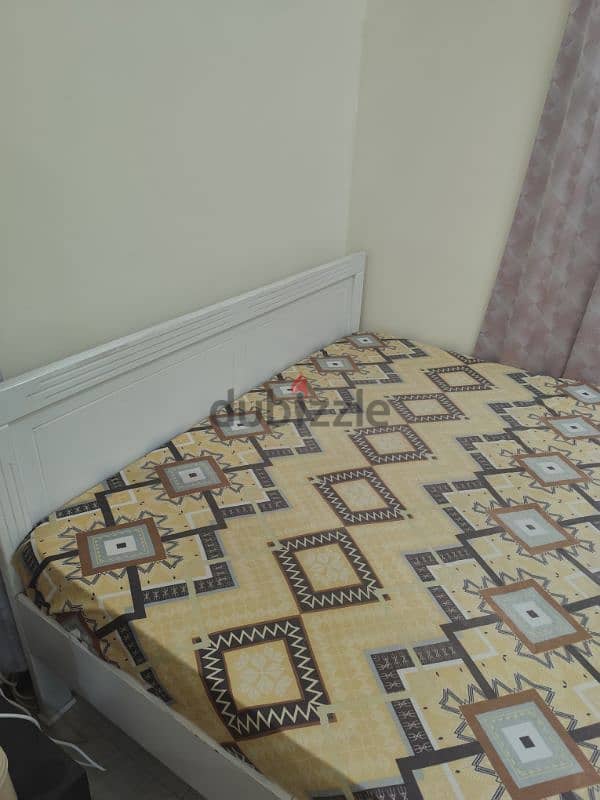 Cot and bed For immediate sale, expat leaving bahrain 1