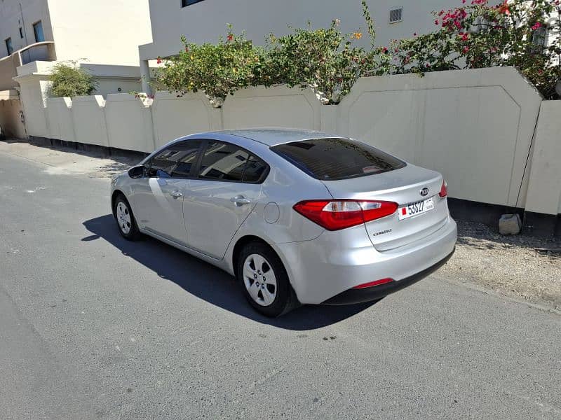 Kia cerato 2016 second owner all services by kia agency 146km full ins 4