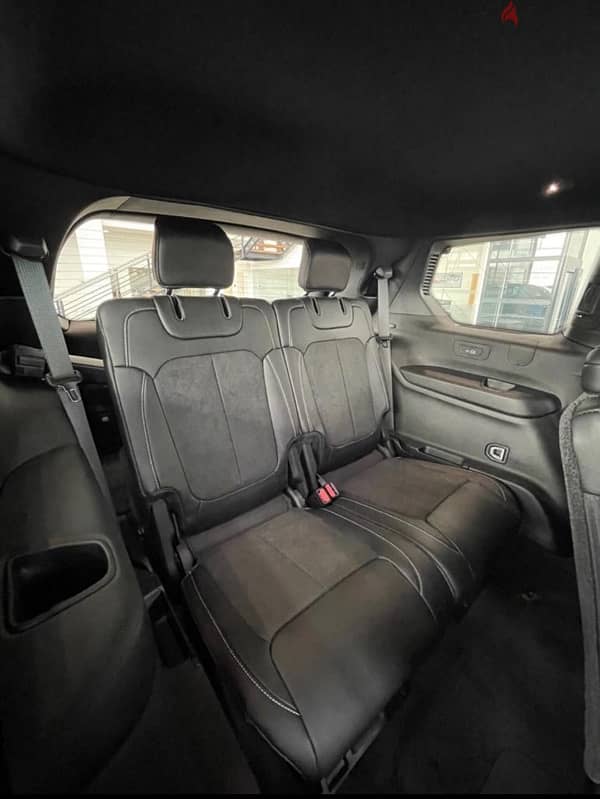 Jeep Grand Cherokee 2022 L in mint condition 14