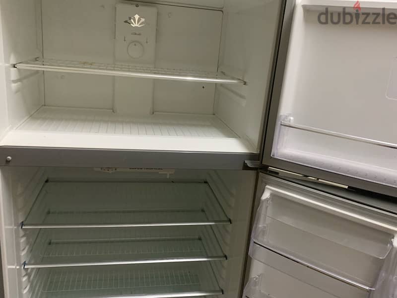 BIG Refrigerator for sale 4