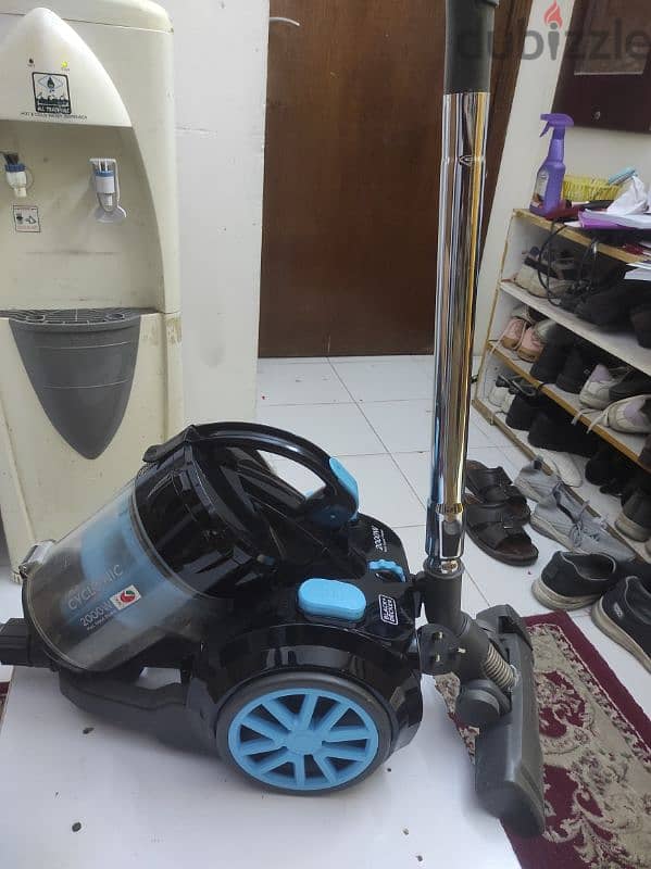 Black and decker 2000w  vacum cleaner  for sale 6