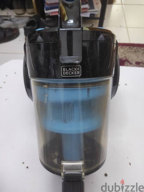 Black and decker 2000w  vacum cleaner  for sale 8