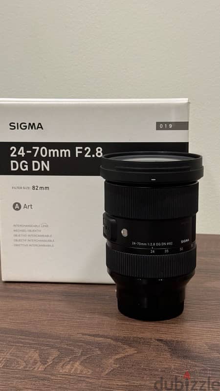 Lens sigma 24-70 mm F2.8 DG DN 7