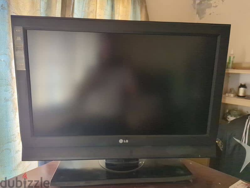 Tv LCD 32 inch  very good condition for sale 0