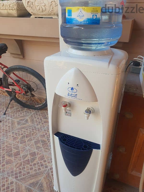 A lmanhal water dispenser 0