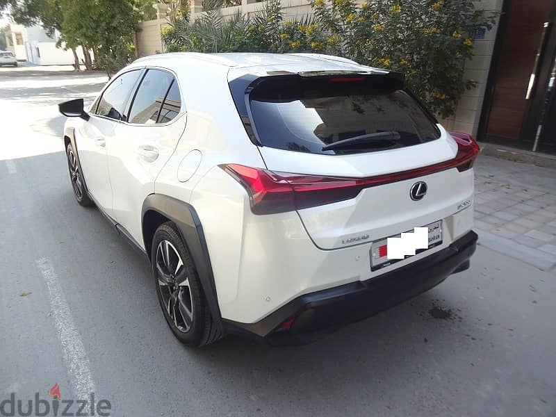 Lexus UX 2019 Top End # History: 1-1 # Exchange option 5