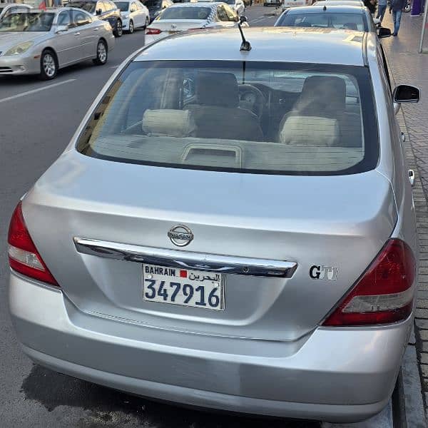 Nissan Tiida 2009 1