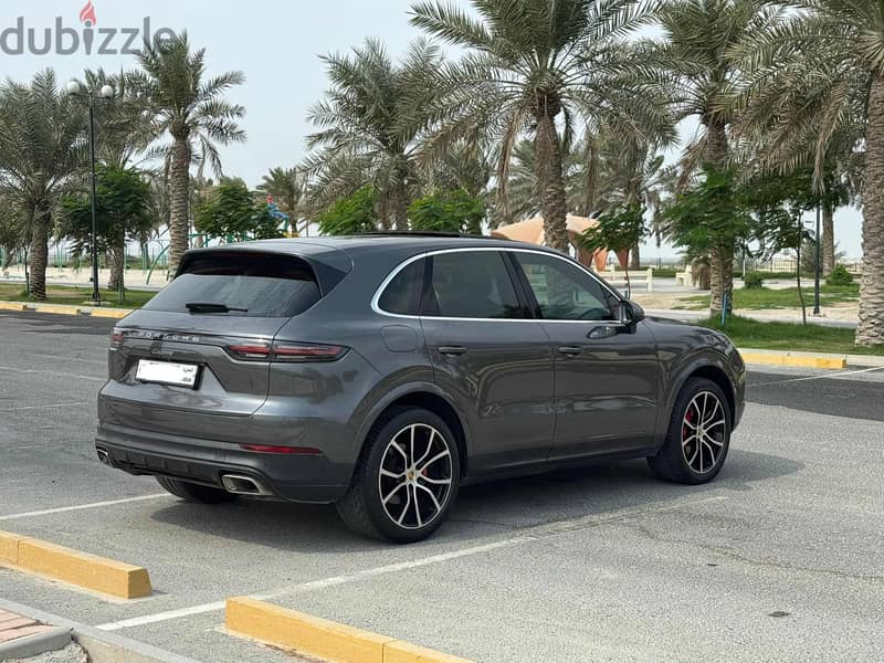 Porsche Cayenne 2019 GREY 6