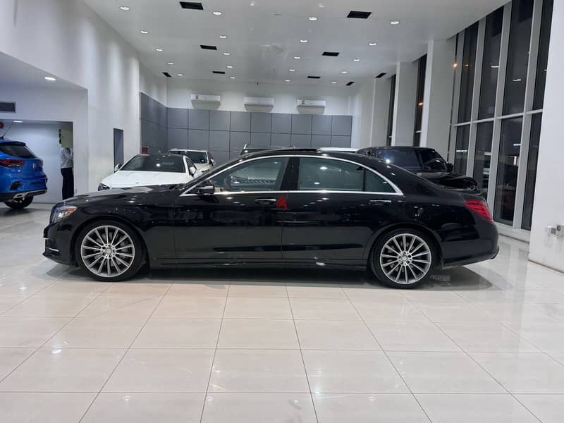 Mercedes-Benz S-550 / 2016 BLACK 2