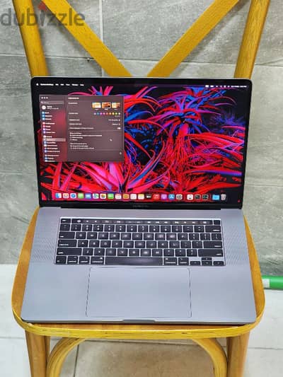 Macbook Pro 16" core i9 - 32GB RAM - 4GB Dedicated Graphics