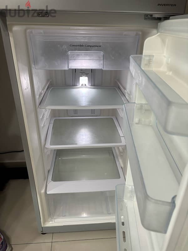 Hitachi Fridge 1