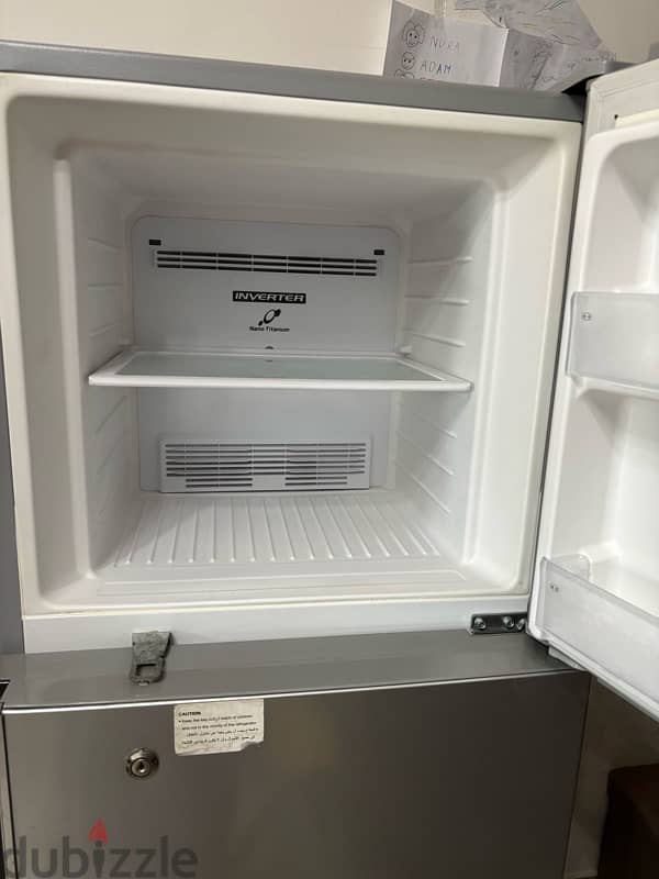 Hitachi Fridge 2