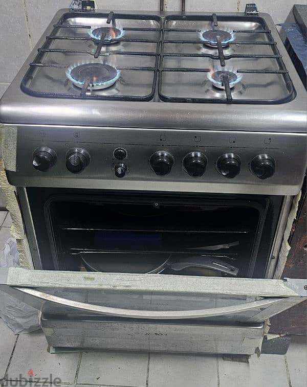 cooking Range  with 4 burner 2