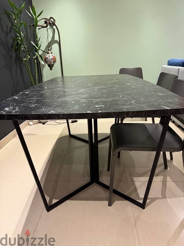 Almost new brand Italian dining table -177x 95 cm with Steel leg frame 3