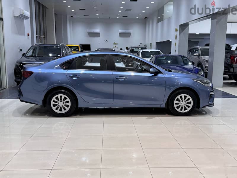 Kia Cerato 2021 blue 3