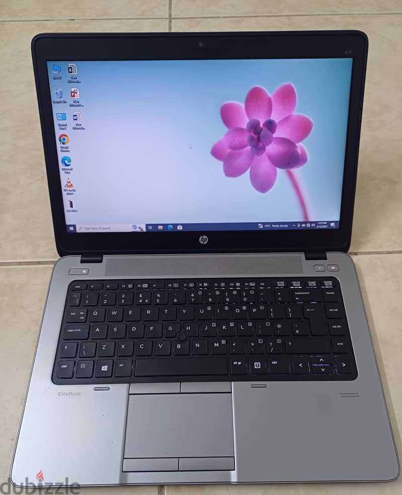 Hello i want to sale my laptop very slim  hp core i5  8gb Ram hard dic 3